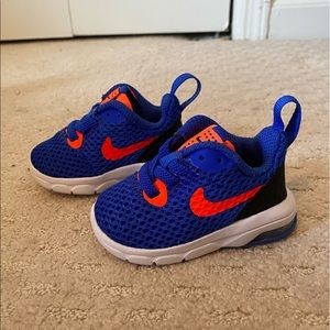 Baby Nike shoes size 2 (brand new)